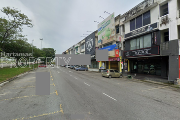 Facing Main Road 3 Storeys Shop Lot For Rent @ Bandar Seri Putra, Kajang Selangor