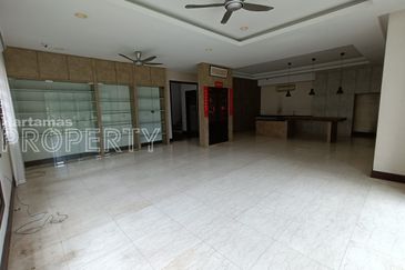 Corner Lot Bungalow For Sale @ Bandar Kinrara 6, Puchong Selangor