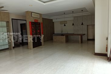 Corner Lot Bungalow For Sale @ Bandar Kinrara 6, Puchong Selangor