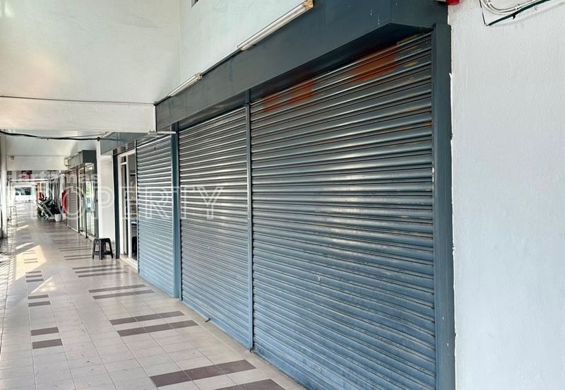 Facing Main Road, Office/ Retail at Kuchai Lama, Kuala Lumpur