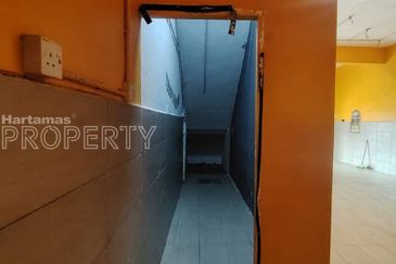 Ground Floor Shop, Walking Distance to MRT & LRT, Next to Main Road, Jalan Cheras Kuala Lumpur