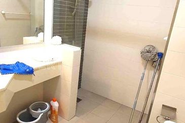 Fully Furnished, 3+1 Rooms at Casa Kiara II, Mont Kiara Kuala Lumpur