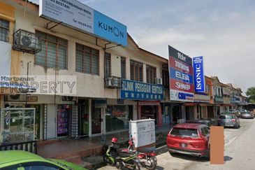 Facing Main Road, Ground Floor Shop & 1st Floor, Bukit Sentosa Rawang Selangor