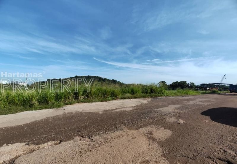 Industrial Land For Rent @ Next to Main Road, Serdang Seri Kembangan, Selangor