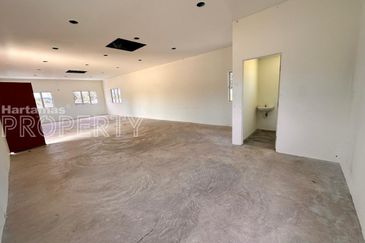 Accessible from Highway and Main Road, 2.5acres Land at Seri Kembangan, Selangor