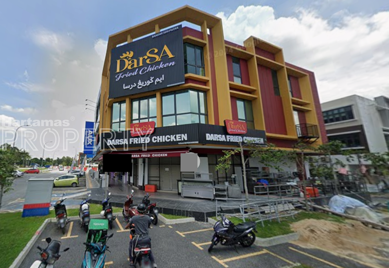 Facing Main Road, Corner Unit 3-Storey Shop Lot @ Bandar Seri Putra, Kajang 43000