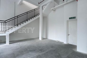 Facing Lake View, New Duplex Shoplot @ Baron Residence Lake City, Kepong KL