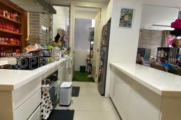 Fully Furnished, 2 Rooms Suties, Nova Saujana, Subang Selangor