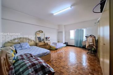 Big Corner Unit, Pandan Ville Condominium, Pandan Indah Kuala Lumpur