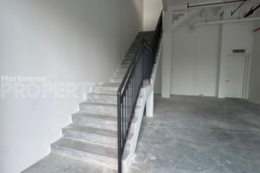 Facing Lake View, New Duplex Shoplot @ Baron Residence Lake City, Kepong KL