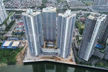 Facing Lake View, New Duplex Shoplot @ Baron Residence Lake City, Kepong KL