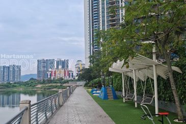 Facing Lake View, New Duplex Shoplot @ Baron Residence Lake City, Kepong KL