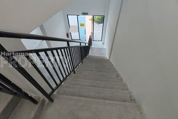 Facing Lake View, New Duplex Shoplot @ Baron Residence Lake City, Kepong KL