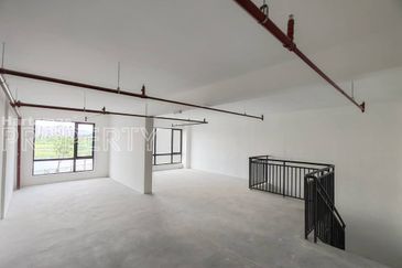 Facing Lake View, New Duplex Shoplot @ Baron Residence Lake City, Kepong KL