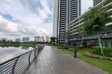Facing Lake View, New Duplex Shoplot @ Baron Residence Lake City, Kepong KL
