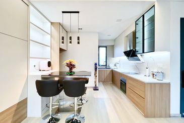 Aura Residence @ Precint 8