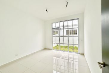 Semi Detached For Sale In Sungai Long