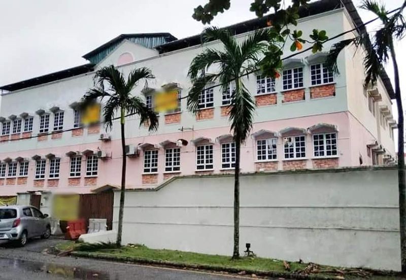 3 Sty 8 Units Apt for Sale @ Lrg Damai Dtk Keramat