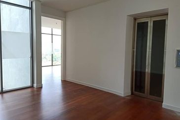 3 1/2 Sty Bungalow for Sale in Alam Desa Residence