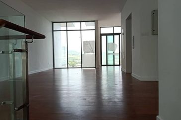 3 1/2 Sty Bungalow for Sale in Alam Desa Residence