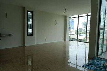 3 1/2 Sty Bungalow for Sale in Alam Desa Residence