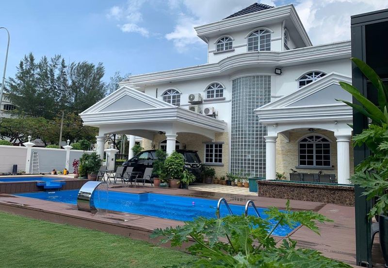 Luxury 2.5 Sty Bungalow to Sale in Tmn Setiawangsa
