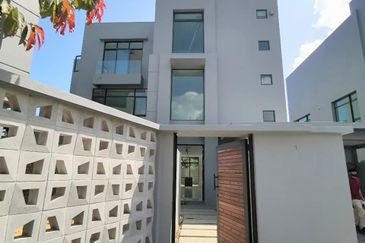 Lavanya Residence Villa @ Langkawi Island for Sale