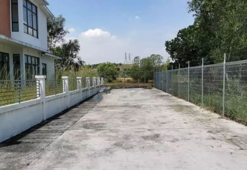 3 Sty Link House to Sale @ Jln Panglima Awang TTDI