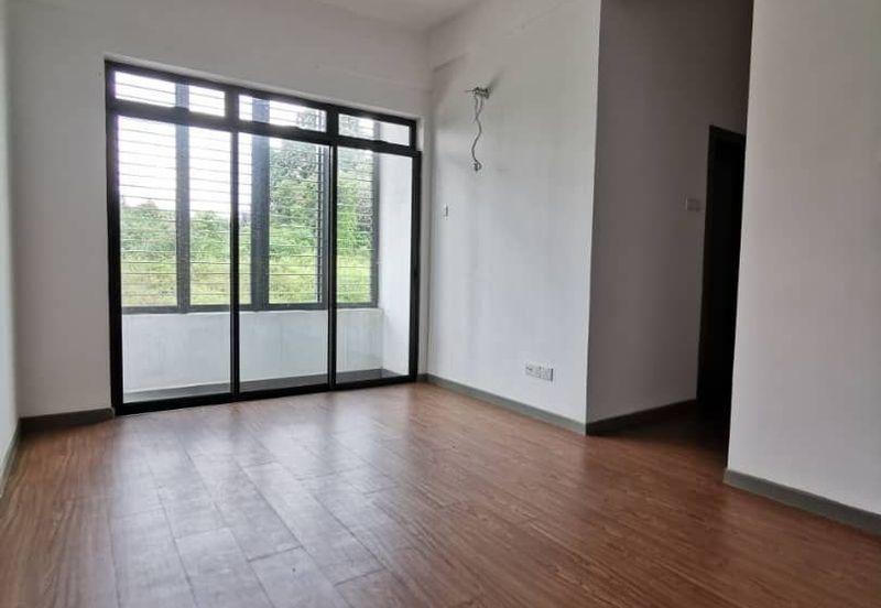 3 Sty Link House to Sale @ Jln Panglima Awang TTDI