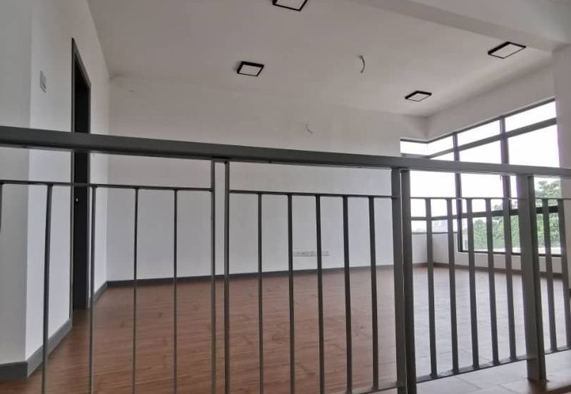 3 Sty Link House to Sale @ Jln Panglima Awang TTDI