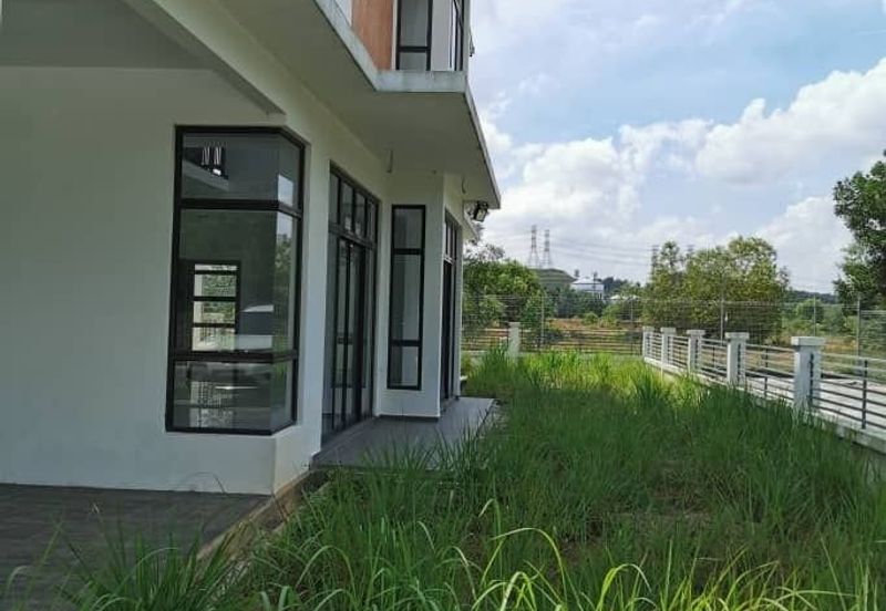 3 Sty Link House to Sale @ Jln Panglima Awang TTDI