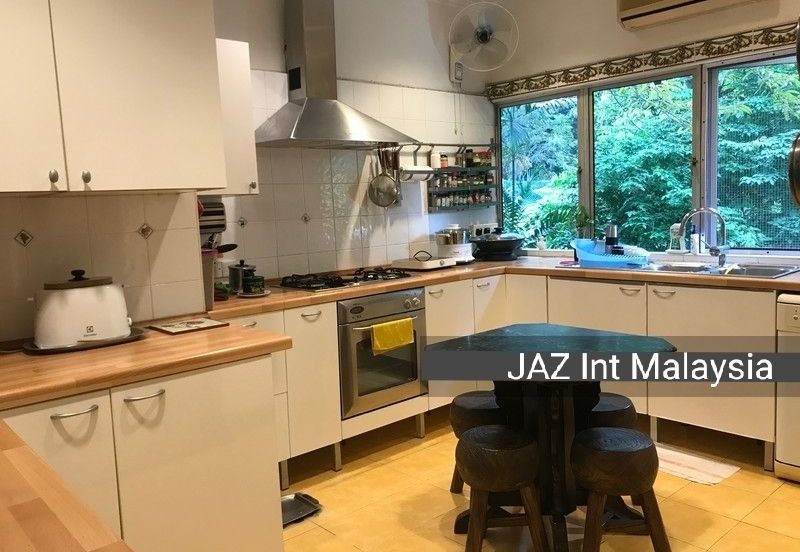 Private Bungalow to Sale @ Jln Istana Shah Alam