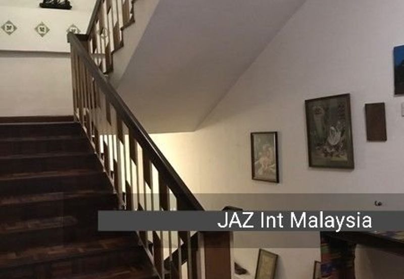 Private Bungalow to Sale @ Jln Istana Shah Alam
