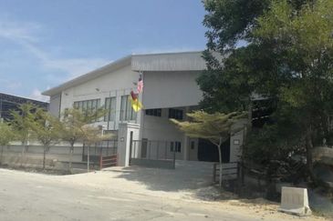 Warehouse Factory Sale in Nilai 3 Industrial Par