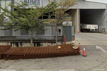 Warehouse Factory Sale in Nilai 3 Industrial Par