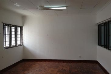 Double Storey House for Sale at BU 7, Bandar Utama