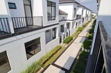 2 Storey Avenham Garden Eco Grandeur Puncak Alam
