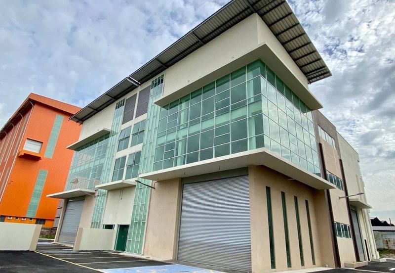 New 4 Sty Semi-D Warehouse in Seksyen 33 Shah Alam