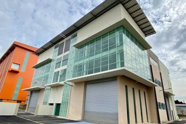 New 4 Sty Semi-D Warehouse in Seksyen 33 Shah Alam
