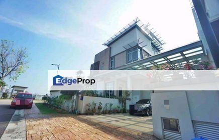 Exclusive 2.5 Storey D-Villa for Sale in Saujana Glenmarie Shah Alam, Selangor, Shah Alam