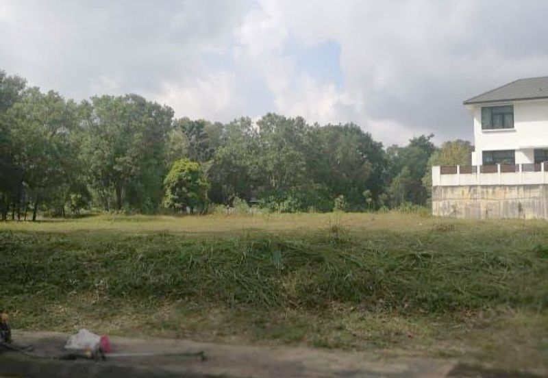 Beautiful Flat Bungalow Land for Sale at Jalan Mihrab, Bukit Jelutong, Shah Alam