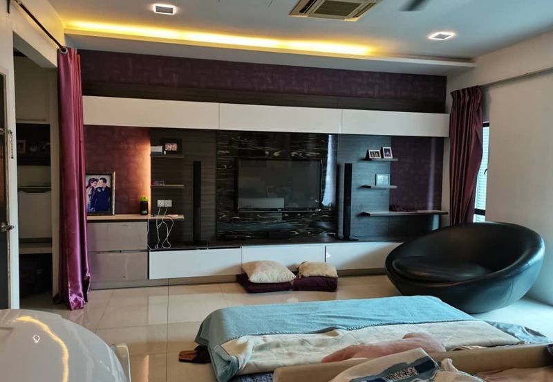 Freehold 3 Storey Superlink for Sale at The Peak Bukit Prima Cheras