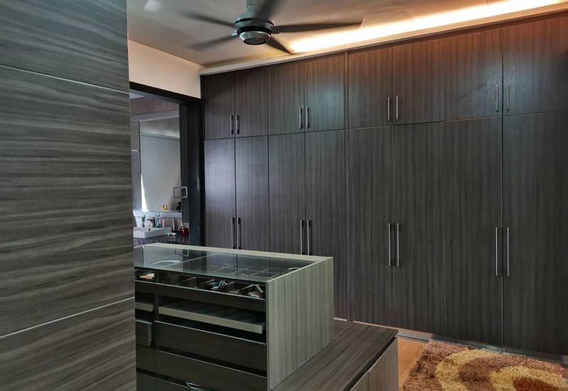 Freehold 3 Storey Superlink for Sale at The Peak Bukit Prima Cheras