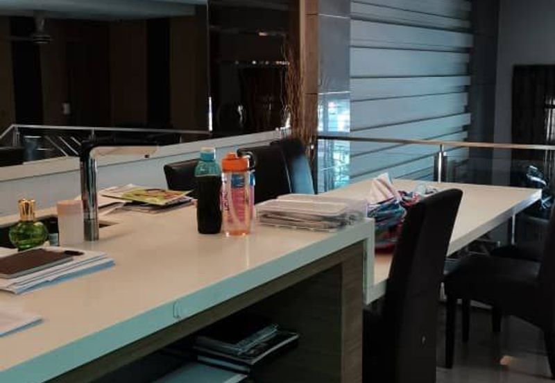 Freehold 3 Storey Superlink for Sale at The Peak Bukit Prima Cheras