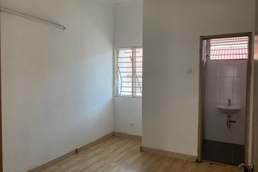 Ayu Impian, Alam Nusantara