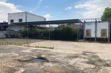 Sell Below MV Warehouse Factory Sitiawan, Manjung Perak