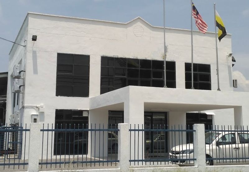 Sell Below MV Warehouse Factory Sitiawan, Manjung Perak