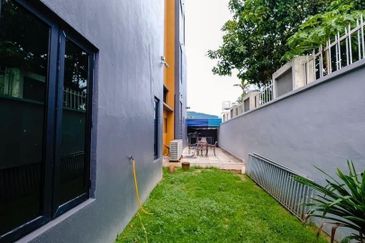 Taman Sri Hijau ( New Green Park )