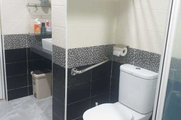 NICE RENOVATED! 5 BEDROOMS ! CYPRUS @ USJ HEIGHTS, SUBANG JAYA