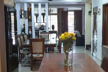 NICE RENOVATED! 5 BEDROOMS ! CYPRUS @ USJ HEIGHTS, SUBANG JAYA